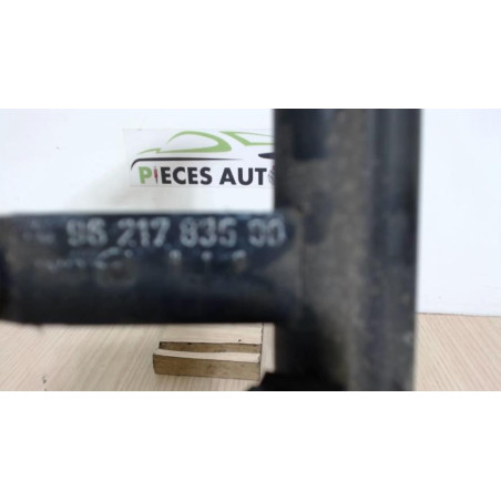 Rampe injection PEUGEOT 306 BREAK d’occasion