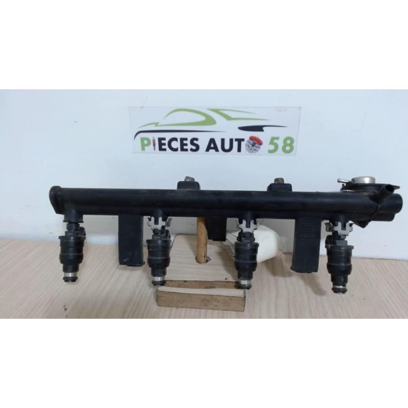 Rampe injection PEUGEOT 306 PHASE 2 d’occasion