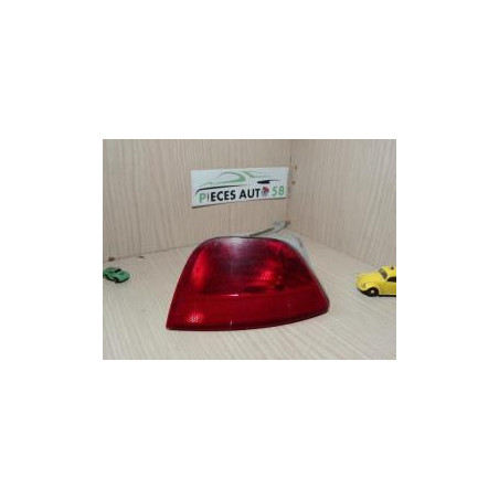 Anti brouillard arriere gauche FORD FOCUS 1 d’occasion