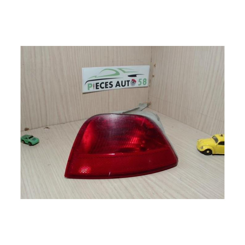 Anti brouillard arriere gauche FORD FOCUS 1 d’occasion