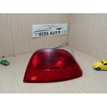 Anti brouillard arriere gauche FORD FOCUS 1 d’occasion