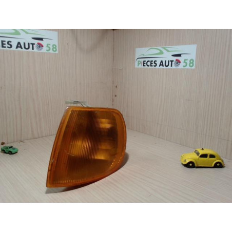Optique avant secondaire gauche (feux)(clignotant) VOLKSWAGEN 1.3 I 55 8V d’occasion