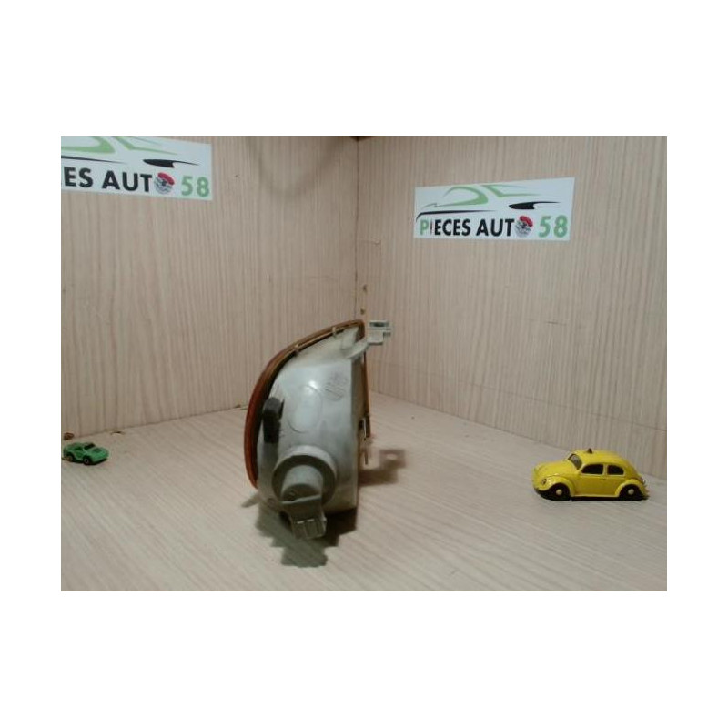 Optique avant secondaire gauche (feux)(clignotant) VOLKSWAGEN 1.3 I 55 8V d’occasion