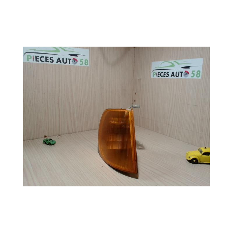 Optique avant secondaire droit (feux)(clignotant) VOLKSWAGEN  d’occasion