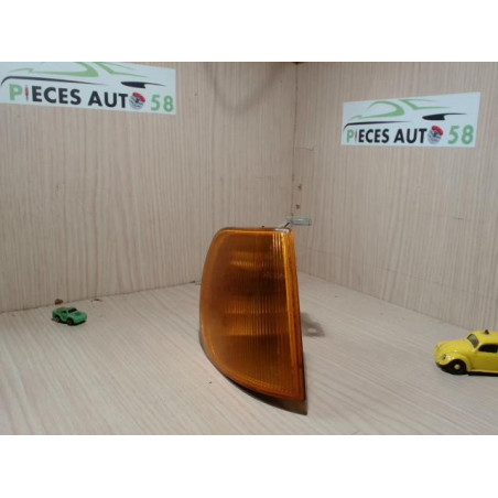 Optique avant secondaire droit (feux)(clignotant) VOLKSWAGEN  d’occasion