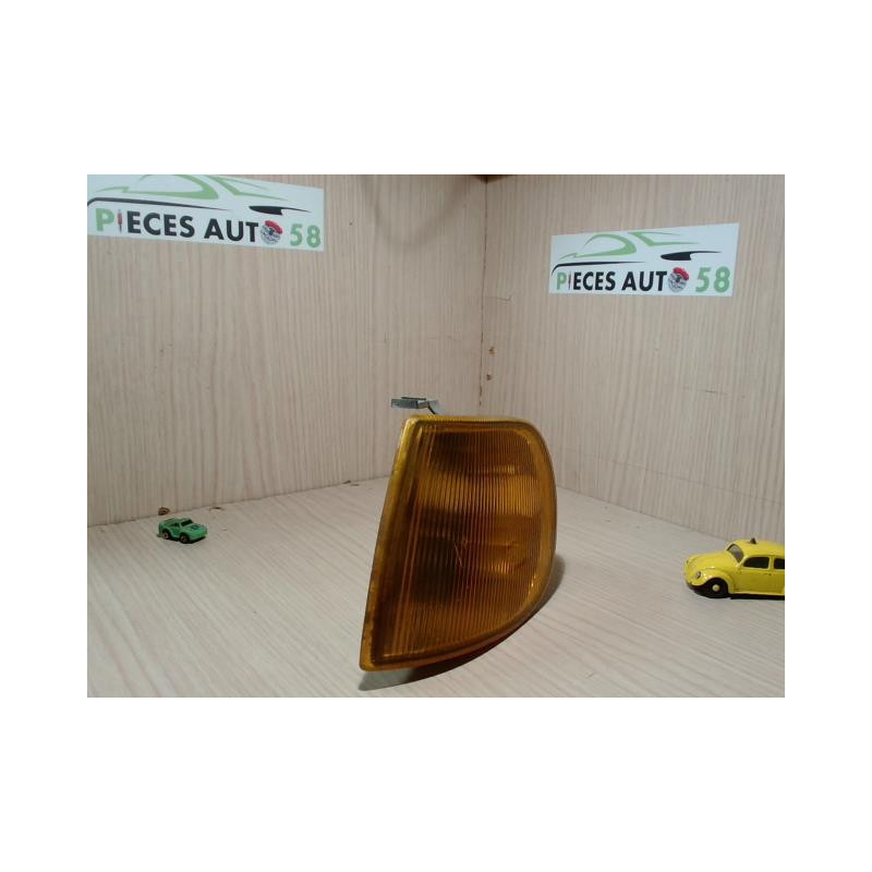 Optique avant secondaire gauche (feux)(clignotant) VOLKSWAGEN  d’occasion