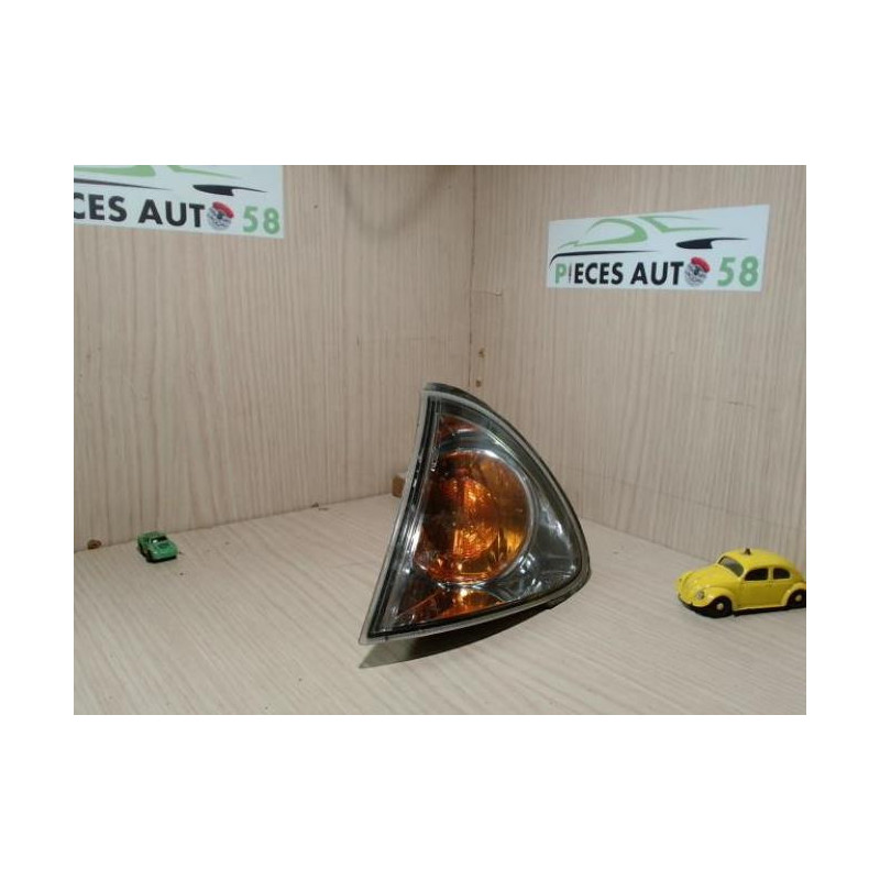 Optique avant secondaire gauche (feux)(clignotant) TOYOTA AVENSIS 1 PHASE 2 d’occasion