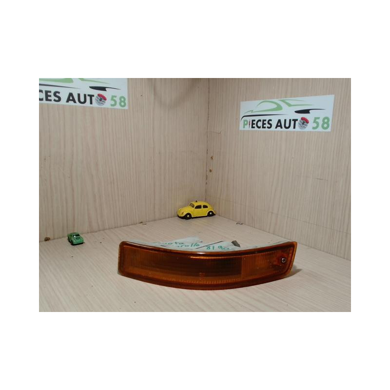Optique avant secondaire gauche (feux)(clignotant) TOYOTA 2.0 D 5P d’occasion