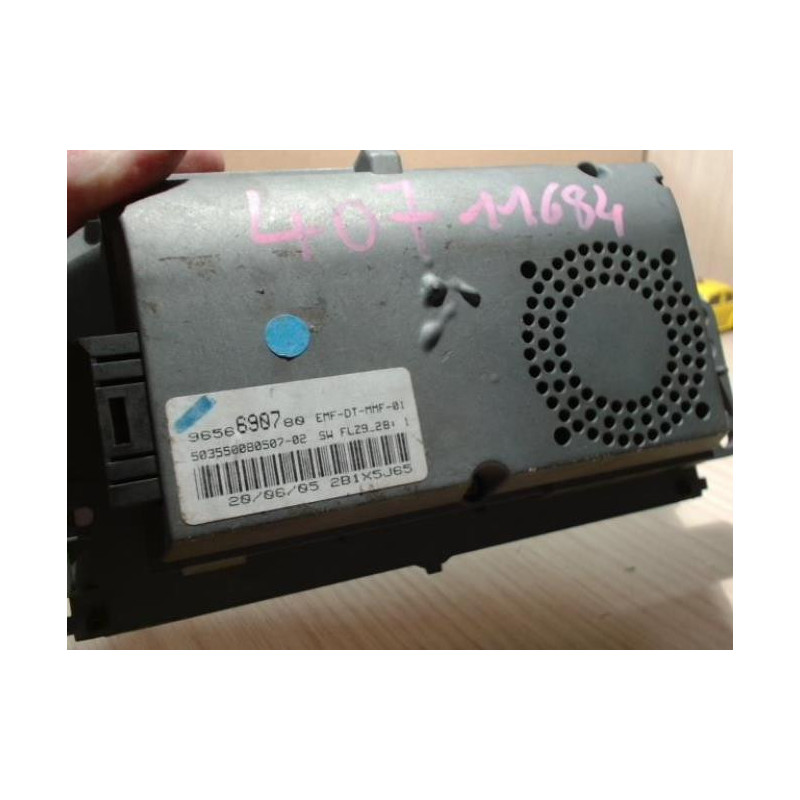 Ecran GPS PEUGEOT 407 PHASE 1 BREAK d’occasion