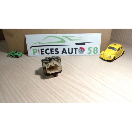 Interrupteur de leve vitre VOLKSWAGEN  d’occasion