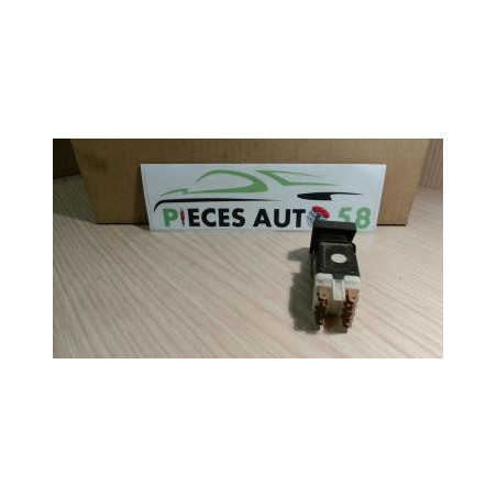 Bouton de warning RENAULT  d’occasion