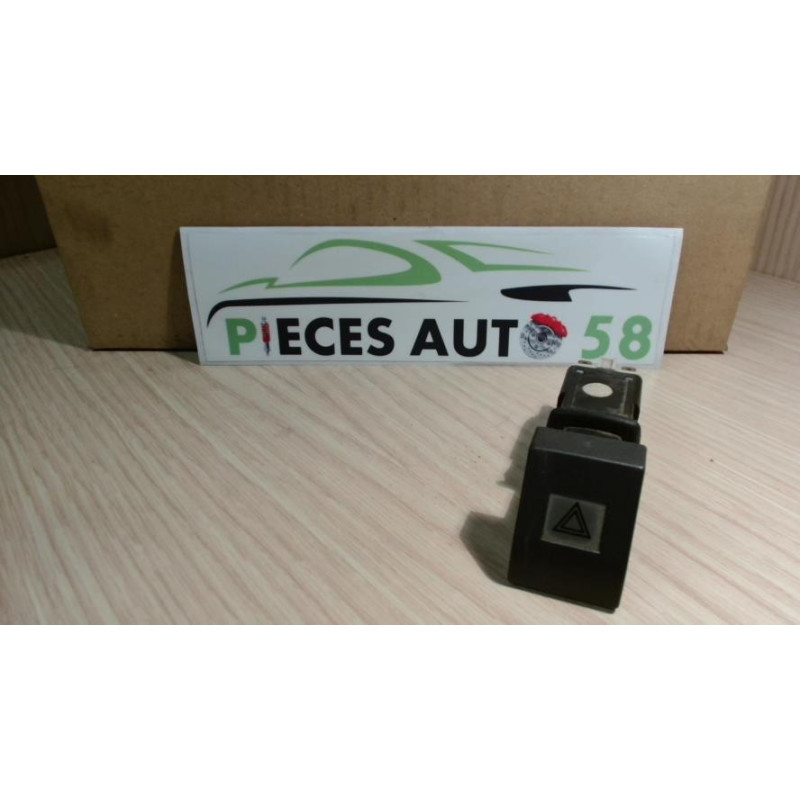 Bouton de warning RENAULT  d’occasion