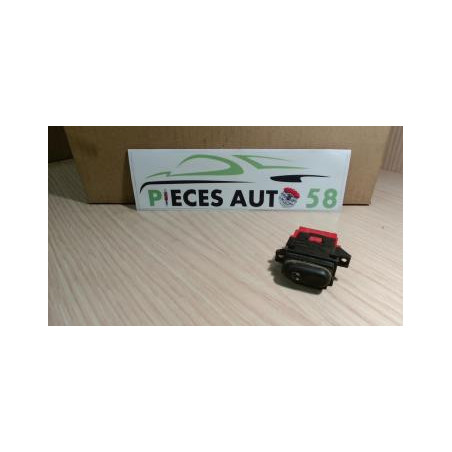 Interrupteur de leve vitre RENAULT  d’occasion