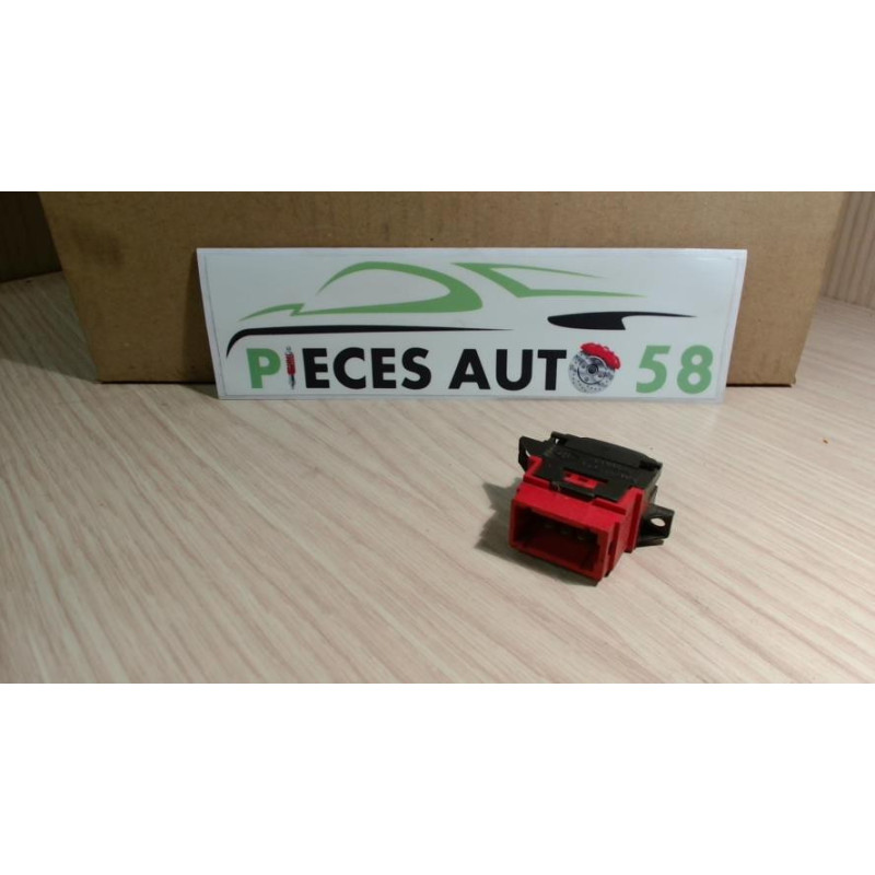 Interrupteur de leve vitre RENAULT  d’occasion
