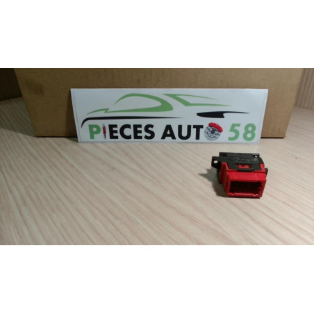 Interrupteur de leve vitre RENAULT  d’occasion