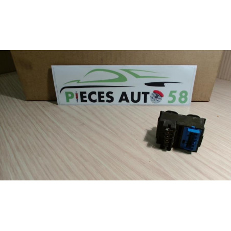 Interrupteur de leve vitre PEUGEOT  d’occasion