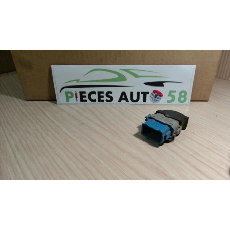 Interrupteur de leve vitre RENAULT  d’occasion