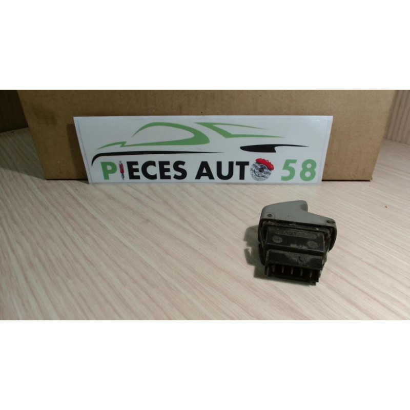 Interrupteur de leve vitre RENAULT  d’occasion