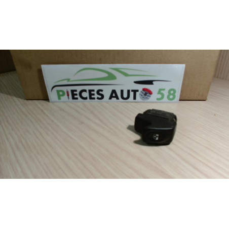 Interrupteur de leve vitre RENAULT  d’occasion