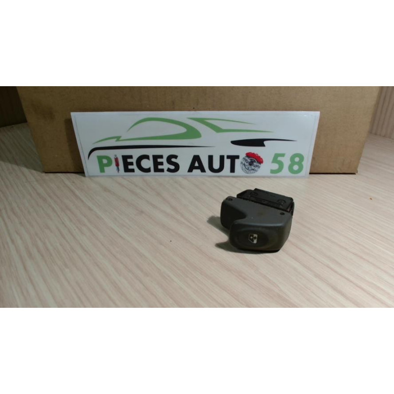 Interrupteur de leve vitre RENAULT  d’occasion