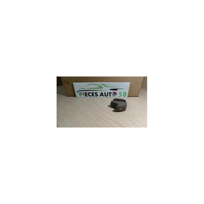 Interrupteur de leve vitre RENAULT  d’occasion