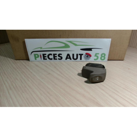 Interrupteur de leve vitre RENAULT  d’occasion