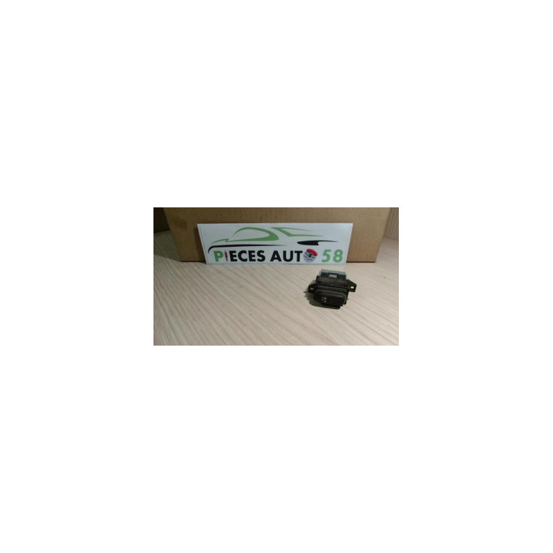 Interrupteur de leve vitre RENAULT  d’occasion