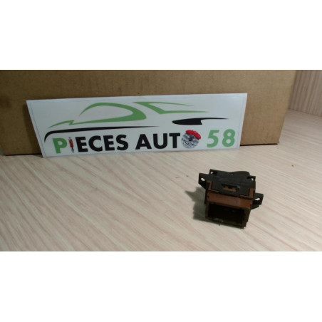Interrupteur de leve vitre RENAULT  d’occasion