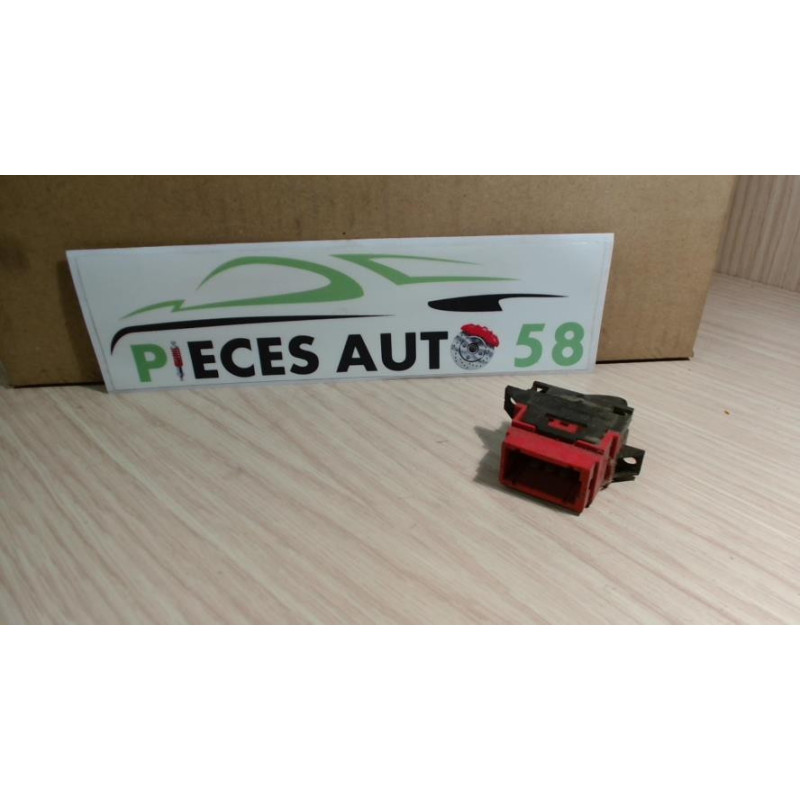 Interrupteur de leve vitre RENAULT  d’occasion