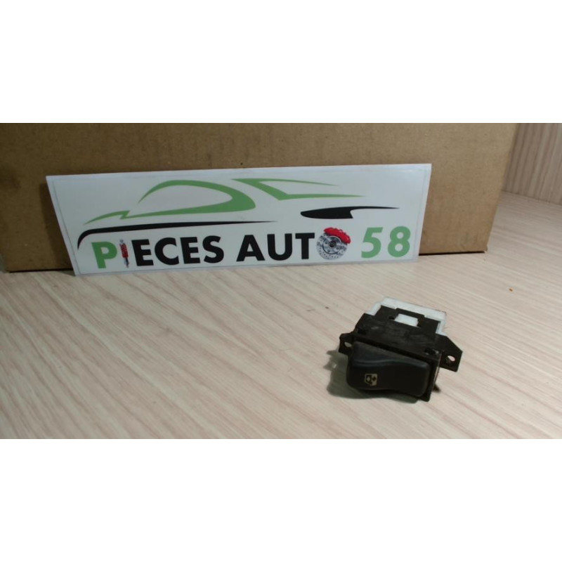 Interrupteur de leve vitre RENAULT  d’occasion