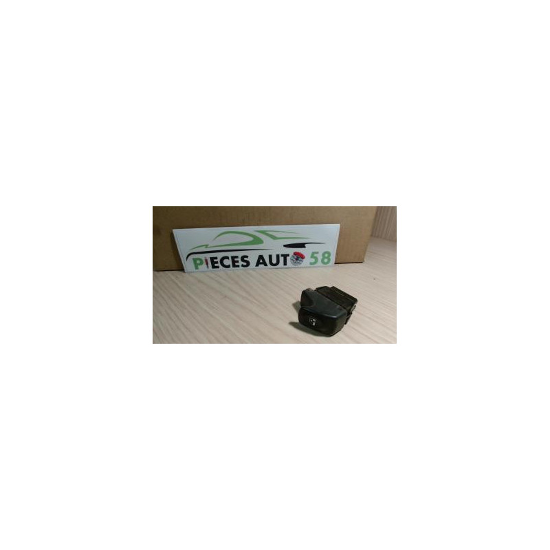 Interrupteur de leve vitre RENAULT  d’occasion
