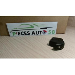 Interrupteur de leve vitre RENAULT  d’occasion