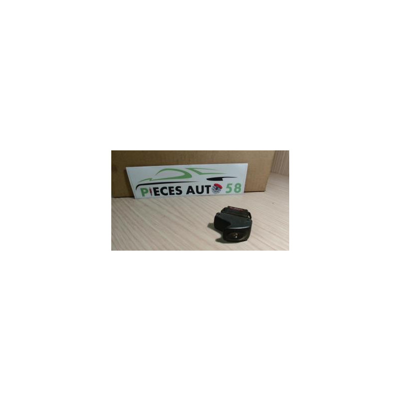 Interrupteur de leve vitre RENAULT  d’occasion