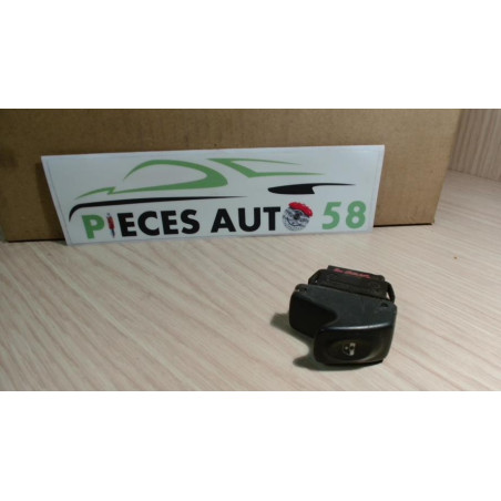 Interrupteur de leve vitre RENAULT  d’occasion