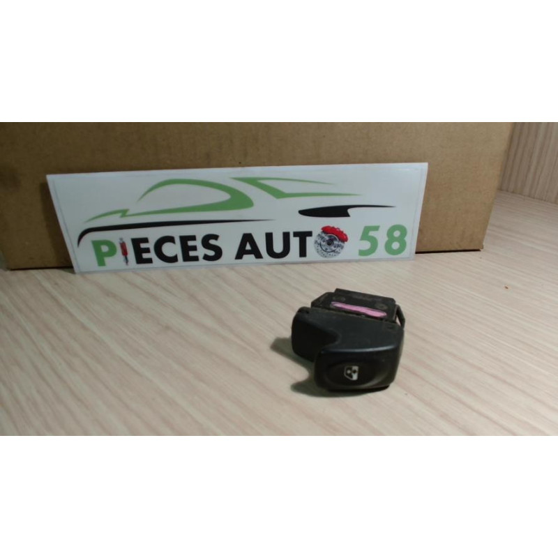 Interrupteur de leve vitre RENAULT  d’occasion