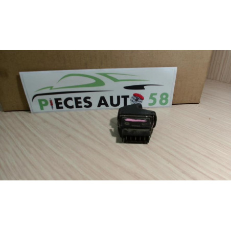 Interrupteur de leve vitre RENAULT  d’occasion