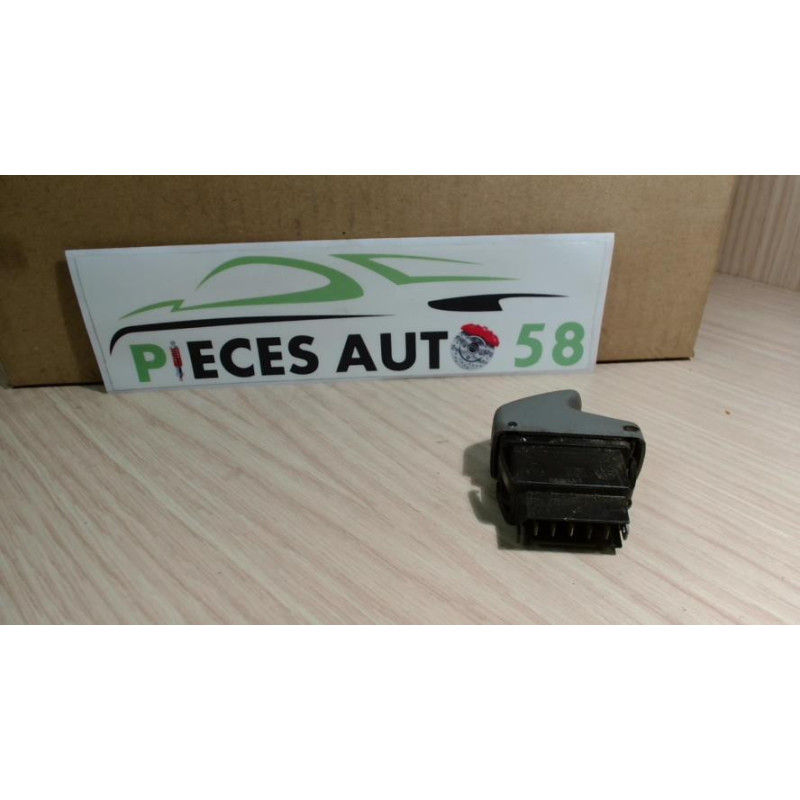 Interrupteur de leve vitre RENAULT  d’occasion