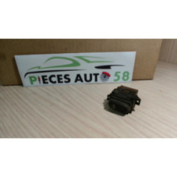 Interrupteur de leve vitre RENAULT  d’occasion