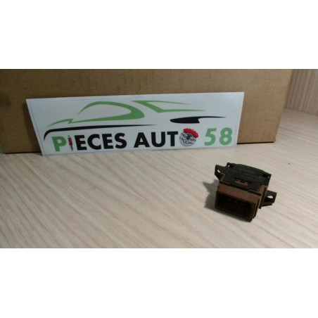 Interrupteur de leve vitre RENAULT  d’occasion