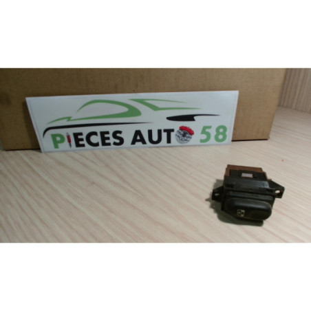 Interrupteur de leve vitre RENAULT  d’occasion