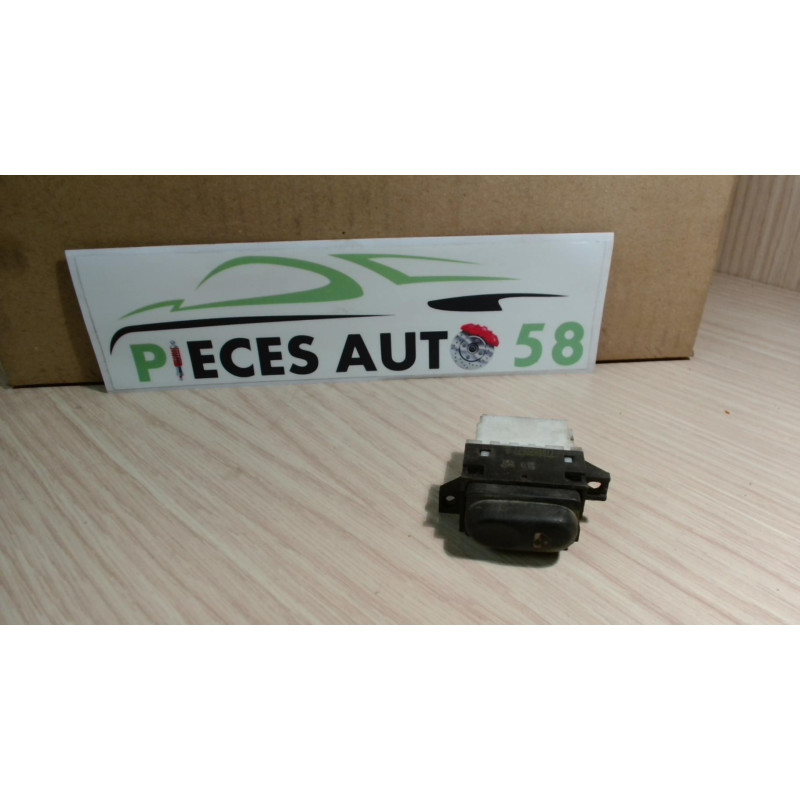 Interrupteur de leve vitre RENAULT  d’occasion
