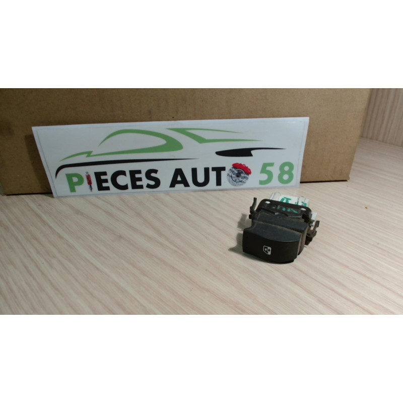 Interrupteur de leve vitre RENAULT  d’occasion