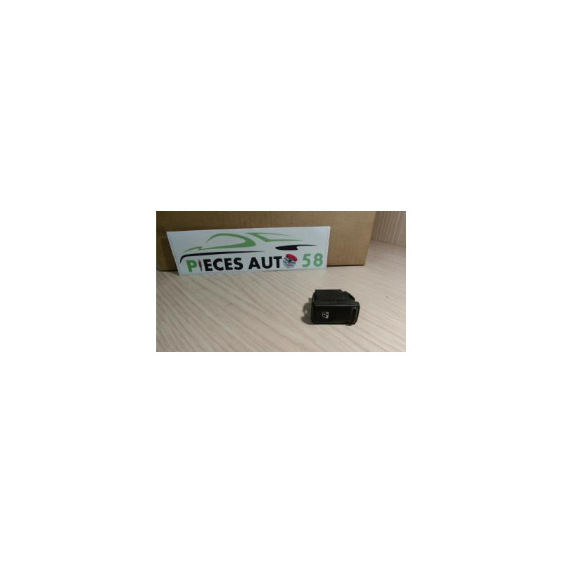 Interrupteur de leve vitre RENAULT  d’occasion