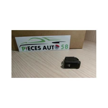 Interrupteur de leve vitre RENAULT  d’occasion