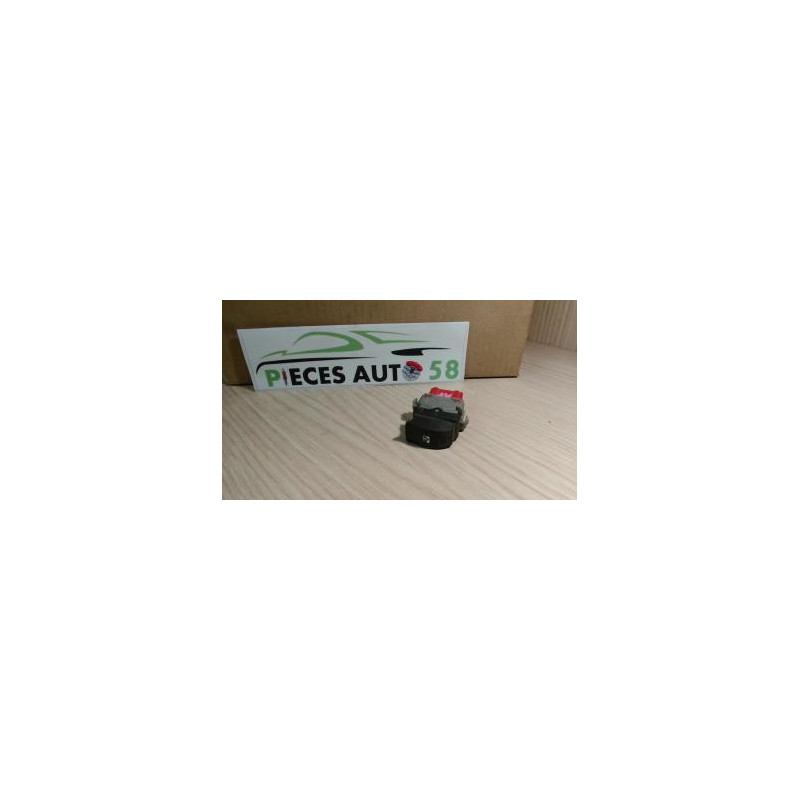 Interrupteur de leve vitre RENAULT  d’occasion