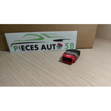 Interrupteur de leve vitre RENAULT  d’occasion