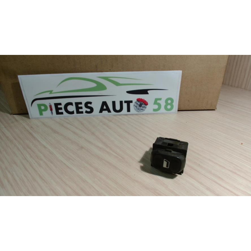 Interrupteur de leve vitre CITROEN BERLINGO 1 PHASE 2 d’occasion