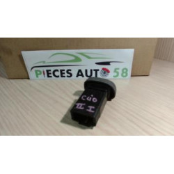 Bouton de warning RENAULT CLIO 2 PHASE 1 d’occasion