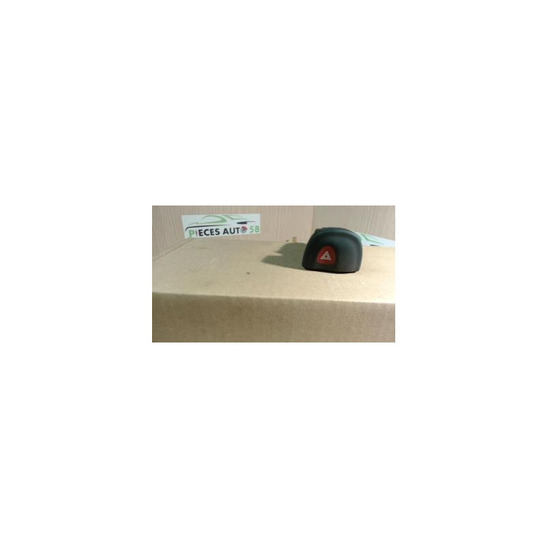 Bouton de warning RENAULT  d’occasion