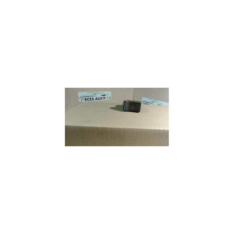 Bouton de warning RENAULT  d’occasion